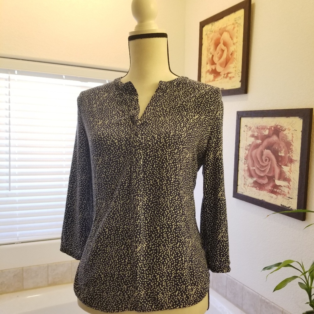 ⭐️3/$15⭐️ Blue & White Small 3/4 Sleeve Blouse